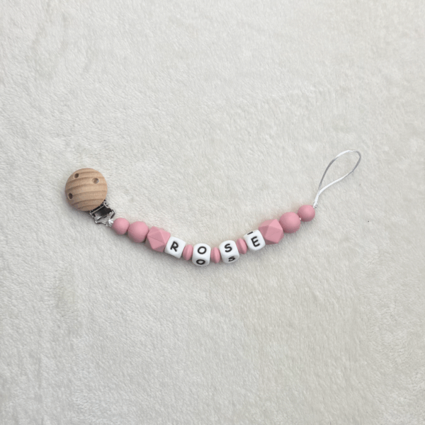Attache13 Attache-tétine Prénom Rose