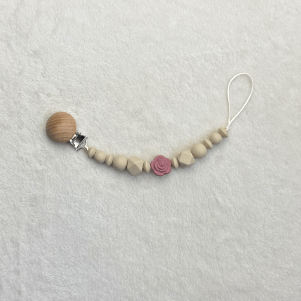 Attache7 Attache-tétine Rose des Sables