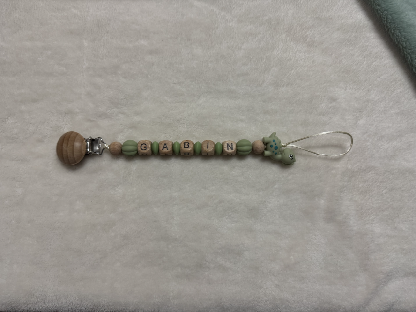 Attache-tétine-personnalisée-Gabin-2