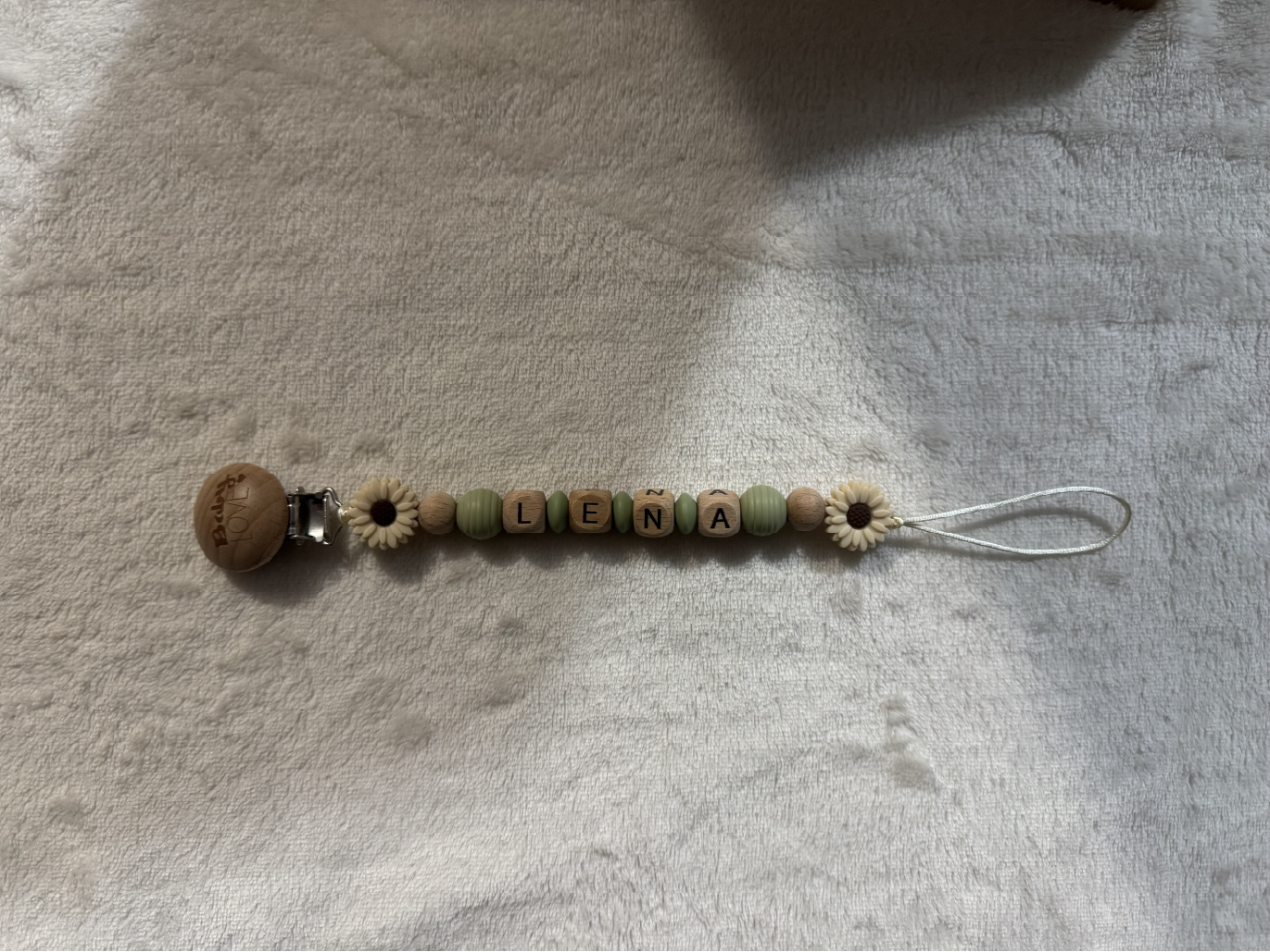 Attache-tétine-personnalisée-Lena