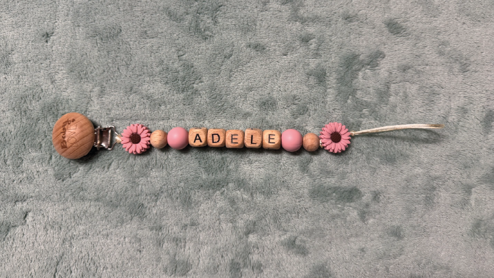 Attache-tétine-personnalisée-Adele