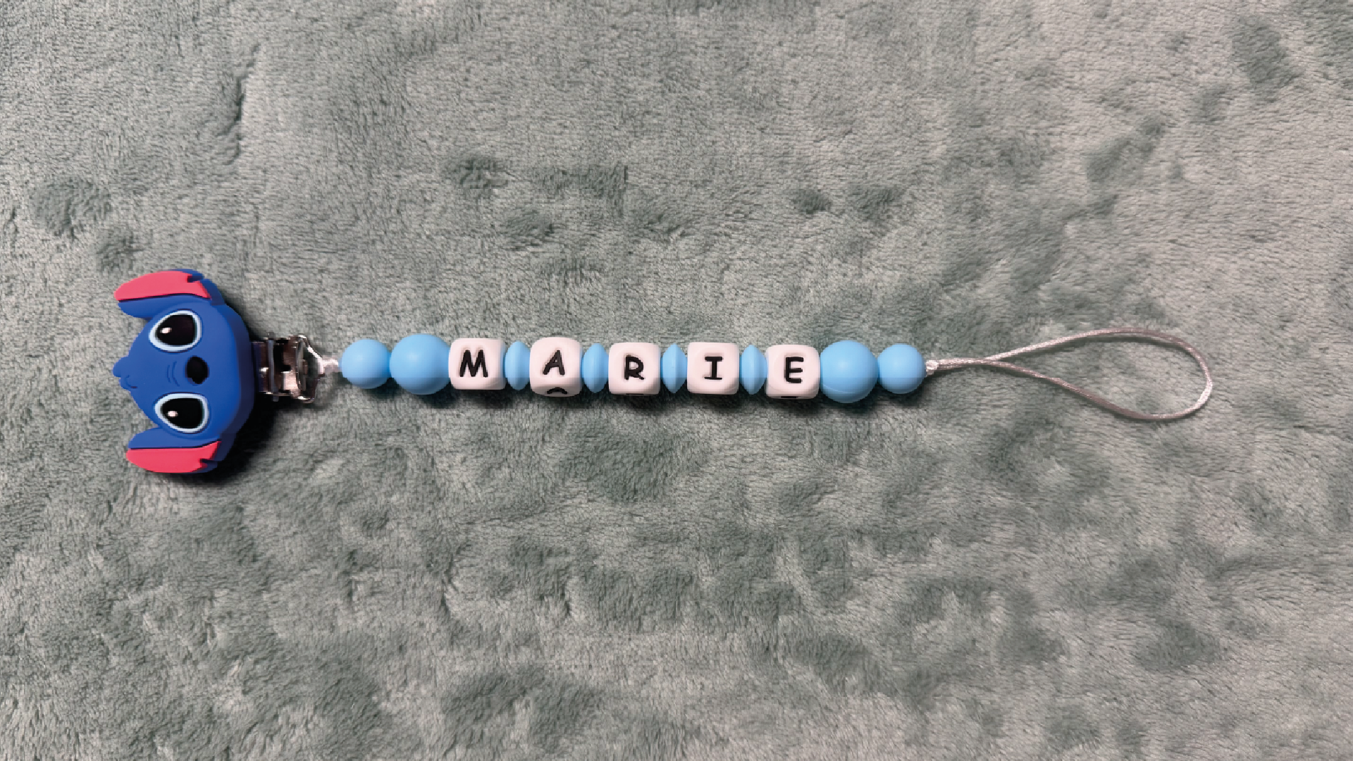 Attache-tétine-personnalisée-Marie